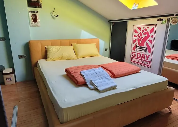 Sticker In Center Apartment